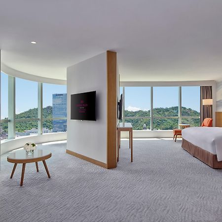 Crowne Plaza Zhuhai City Center By Ihg - Offers Free One-Way Shuttle To Chimelong Ocean Kingdom Exteriér fotografie