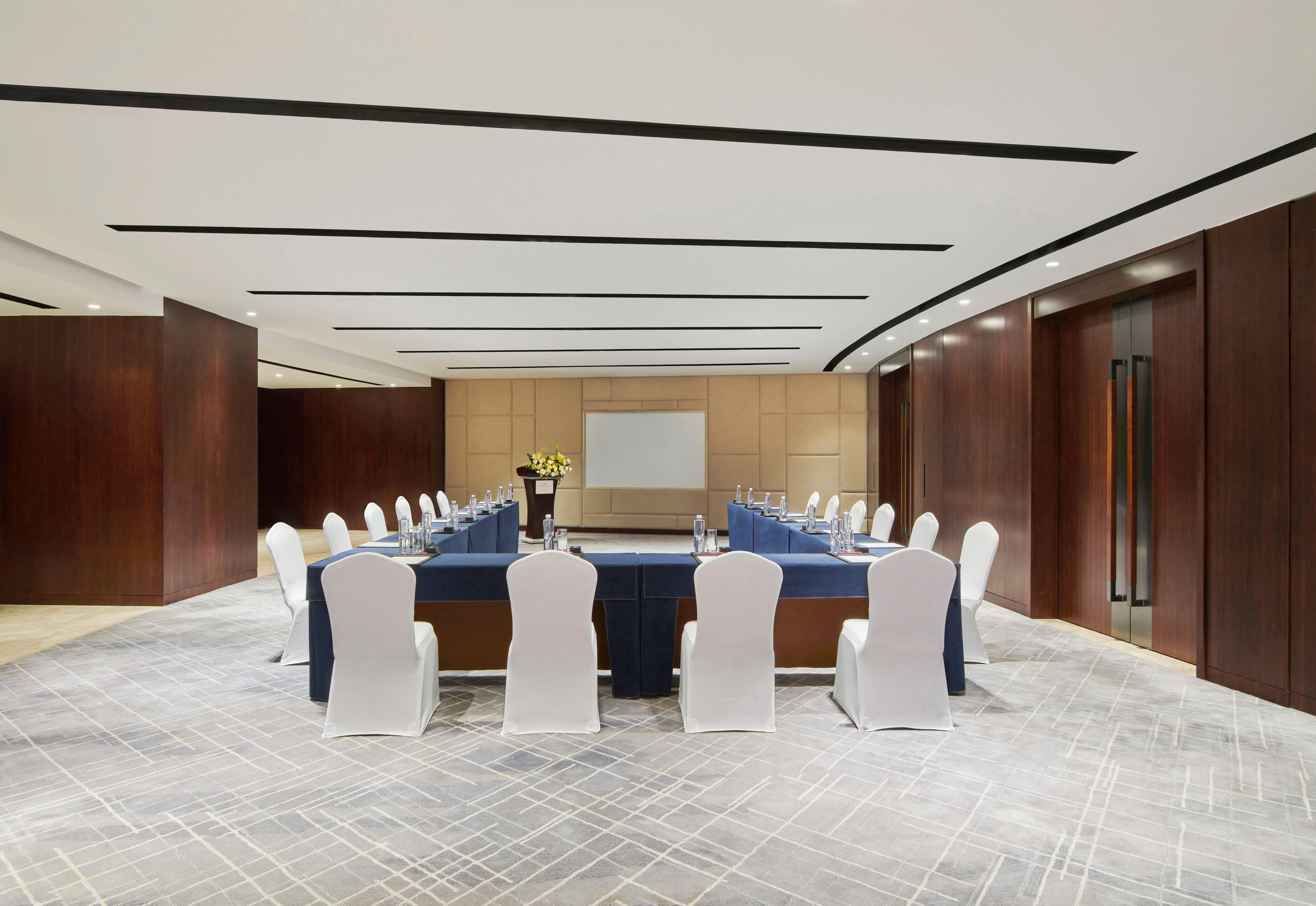 Crowne Plaza Zhuhai City Center By Ihg - Offers Free One-Way Shuttle To Chimelong Ocean Kingdom Exteriér fotografie