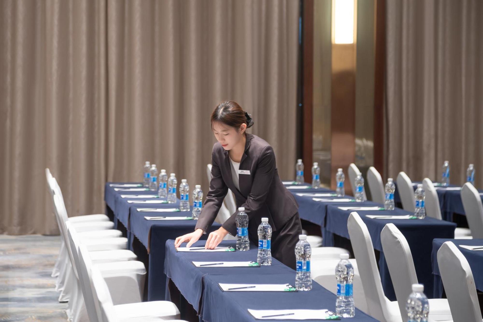 Crowne Plaza Zhuhai City Center By Ihg - Offers Free One-Way Shuttle To Chimelong Ocean Kingdom Exteriér fotografie